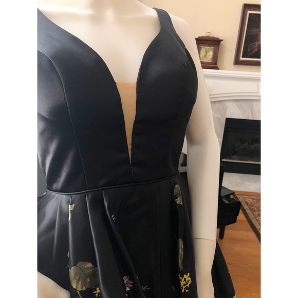 SOLD————Sherri Hill 50776 Dress ✨ - Picture 5 of 7